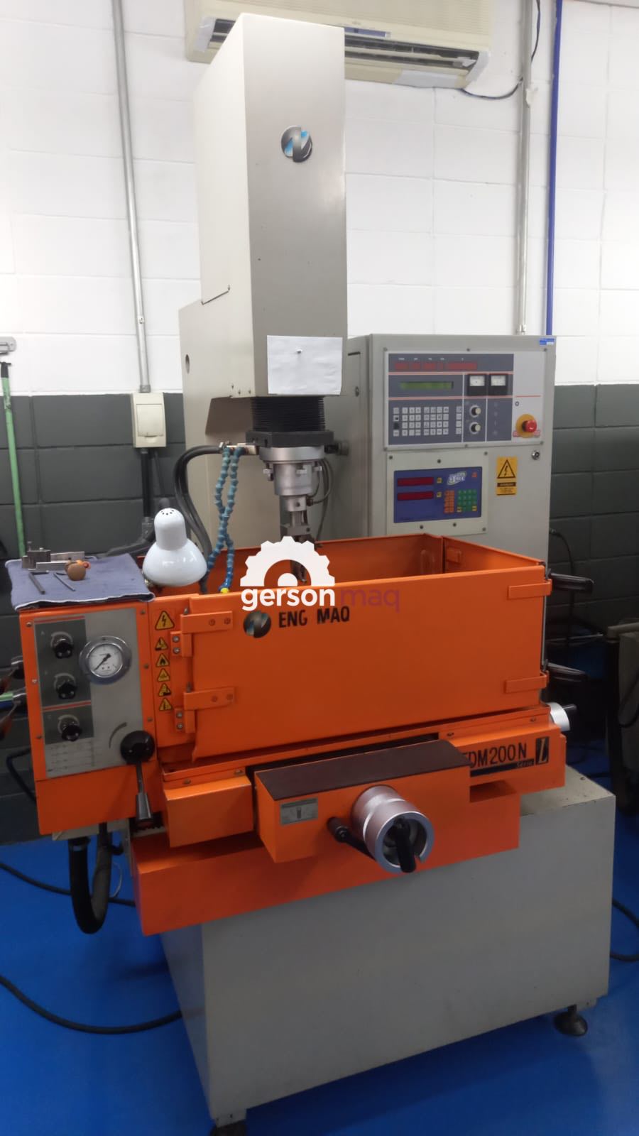 ELETROEROSAO A PENETRACAO ENGEMAQ EDM200 NC